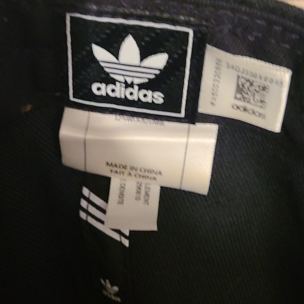 Adidas snap back - Picture 2 of 4